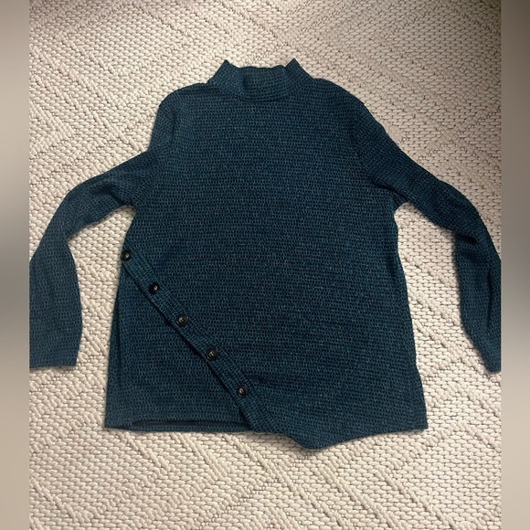 Lightweight Sweater - Picture 1 of 1